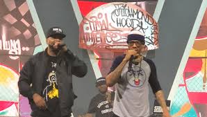 Verzuz is an online series created by producers timbaland and swizz beatz. Watch The Full Replay Of Method Man Vs Redman Verzuz Battle Hiphop N More