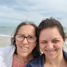 Andrea Behringer's Instagram, Twitter & Facebook