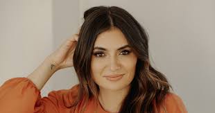 Kate Bouchard's Instagram, Twitter & Facebook