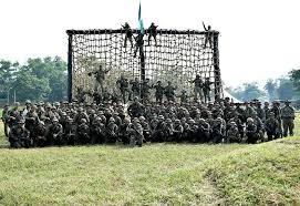 Pm malaysia minta warga indonesia boleh jd warga malaysia untuk imbangi orang china di sana. Perasmian Tarantula Web Angkatan Tentera Malaysia Facebook