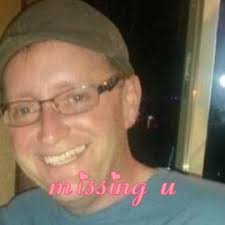 I can't describe what it felt like. It was excruciating and yet, I felt  numb. My heart screamed in pain and yet, there was complete silence. I  can't quite put it into