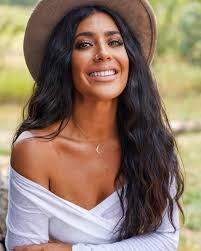 Moon Necklaces are finally here!!! You guys have been asking for months and  months and I finally have them available🙌. You can get them in either gold  or sterling silver and in