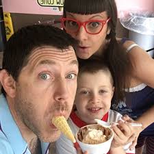 Henry Ellison (@Rainbow_Rexy)