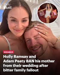 The reason behind the astonishing family row has been revealed 💔 Read  more: https://trib.al/nEo8Mtt