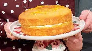 Juliet Sear S Lemon Drizzle Layer Cake Lemon Drizzle Lemon Drizzle Cake Lemon Recipes