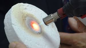 İçinde su itici özellik, dayanıklılık artırıcı ve kolay çalışma sağlayıcı toz katkılar mevcuttur. Insaat Ustasinin Bulusu 20 Ulkeye Ihrac Ediliyor