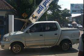 Maybe you would like to learn more about one of these? Unik Nih Begini Tampang Toyota Kijang Krista Jadi Pikap Kabin Ganda Gridoto Com