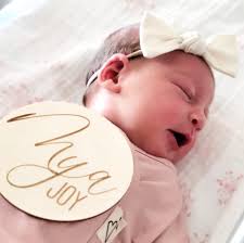 Monthly Milestone for Baby Photos Wood Round