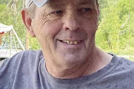 Ernest Kearns's Instagram, Twitter & Facebook