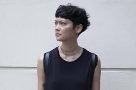 Bold androgynous haircuts for perfectly symmetrical faces. Androgynous Masculine Leaning Coded Hairstyles For Wavy Hair Qwear Queer Fashion Platform