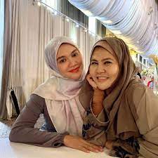 Ibu aliff syukri, rozita ibrahim 'unfollow' shahida di instagram krisis rumah tangga usahawan kosmetik, datuk seri aliff syukri dan isteri, datin seri nur shahida mohd rashid terus meninggalkan tanda tanya. Saya Tak Perasaan Dulu Dato Aliff Syukri Unfollow Sekarang Bonda Rozita Pula Yoy Network