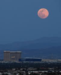 Pink moon is more than just food for thought, it's a whole banquet of ideas and concepts that makes open your mind to a whole world of possibilities. 15 Breathtaking Pictures Of April S Super Pink Moon 2020