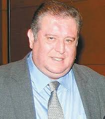 La cuarteta de las camisetas enfundadas