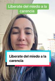 Ese miedo a que va a faltar te hace acumular cosas”por si luego lo  necesitas” Es una señal de haber vivido carencias, la dificultad de volver  a tener se quedó grabado en tus células, en tu escuela de ...