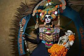 Dia De Los Muertos Hollywood Forever Mexican Art Mexican American Culture Day Of The Dead Skull