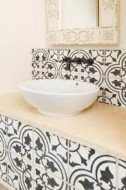 Marble subway tiles are improvements in regular tiles. Black And White Moroccan Tile Backsplash Design Ideas