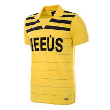 Nac breda's manager robert maaskant reacted furiously to his side conceding two late goals in the eredivisie, punching and smashing a pane of plexiglass in his own dugout. Nac Breda 1986 87 Retro Fussball Trikot Online Kaufen Copa