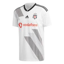 En güzel kutlamalara ev sahipliği yapan i̇stanbul boğazı'na atıfta bulunulan iç saha formamızın ense. Adidas Besiktas Ic Saha 19 20 Sezon Erkek Beyaz Futbol Formasi Dx3707 Sportive