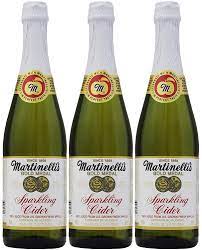 Is there a mini bottle of sparkling cider? Amazon Com Martinelli S Sparkling Apple Cider Juice 25 4oz Glass Bottle Pack Of 3 Total Of 76 2 Fl Oz Grocery Gourmet Food