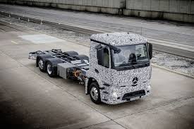 Mercedes Benz Shows Off The First Fully Electric Heavy Urban Transport Truck Electric Truck All Electric Truck Mercedes Benz Trucks