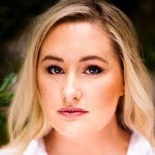 Brigette Roberts's Instagram, Twitter & Facebook