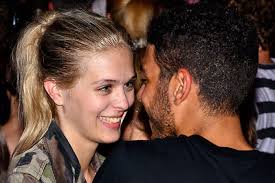 Noah Becker turtelt mit Model Laura auf der "Express Yourself Night" von ...