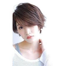 ボーイッシュな髪型50選 丸顔さんと面長さんにぴったりのヘアスタイル特集 folk 2021 ヘアスタイル 髪型 ショートのヘアスタイル
