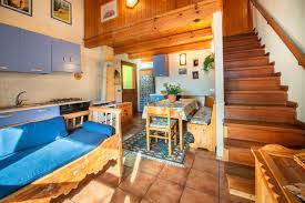 Gli appartamenti lithos sono una residenza turistica situata nel cuore della val di sole, a dimaro, una tra le principali località turistiche della zona a soli 15 km da madonna di campiglio. Maso In Val Di Rabbi Mas Dei Liseti Chalet E Baite In Affitto In Trentino