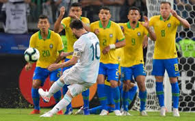 Gonzalo montiel, cuti romero, nicolás otamendi, marcos acuña; Copa America Revive Messi Muere Argentina Ante Brasil Deportes El Pais