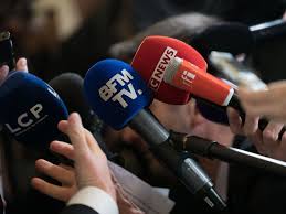 Quel Est Le Veritable Salaire Des Journalistes En France Challenges