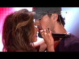 Luis enrique colón román on facebook. Enrique Iglesias Nicole Scherzinger Heartbeat Live Hd Youtube Enrique Iglesias Nicole Scherzinger Beautiful Songs