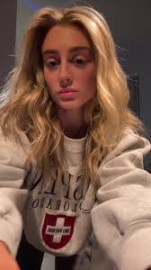 Abby Painter's Instagram, Twitter & Facebook