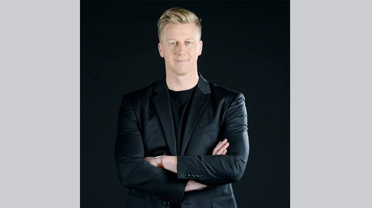 Know thine Enemy' – by Gareth Cliff - Cape Jewish Chronicle