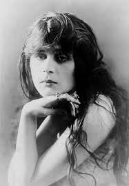 Sin Theda Bara 1915 ??Fox Film Corporation. Tm & Copyright/Courtesy Everett  Collection Photo Print