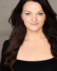 Laura Rikard's Instagram, Twitter & Facebook