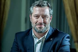 Sebastián sichel envió mensaje a desbordes tras derrota en rn: Revista Capital Sebastian Sichel Sale Del Gabinete Y Es Nombrado Nuevo Presidente De Banco Estado