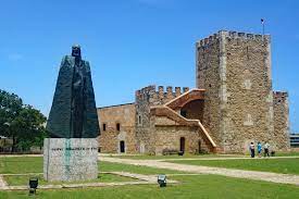 Bu nehrin adını taşıyan kale, la fortaleza veya kale olarak da anılır. Archivo Fortaleza Ozama Rd 07 2017 4568 Jpg Wikipedia La Enciclopedia Libre