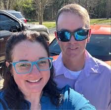 How to delete an image in Canva without deleting the whole frame?