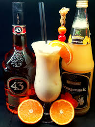 Winter Dream 2 Cl Licor 43 2cl Old Pascas White Rum 2 Cl Almond Syrup 2 Cl Cream 16cl Orange Juice Alkoholische Getranke Getranke Orangensaft