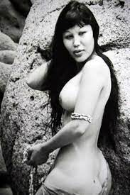 Join facebook to connect with may lin young and others you may know. Mexican Sex Symbol Glamorous Photos Of Lyn May From The 1970s And 80s Vintage Everyday