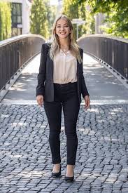 pin auf unser team stellt sich vor