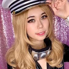 Your missing teeth will remind you of my victory.”Cammy White has no  empathy for missing teeth.