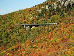 Linn Cove Viaduct Blue Ridge Parkway Blue Ridge North Carolina Vacations
