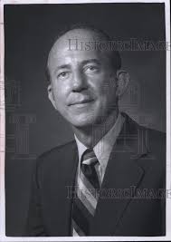 clásico Fotos 1997 Ray Crowley President Burnham Van Service Inc.  Columbus,Ga. 5x7 : Amazon.com.mx: Hogar y Cocina