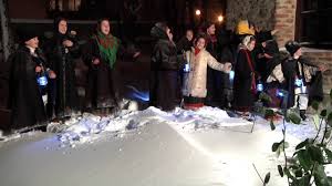 Prin nămeţi şî ger cu papuci di cer cu toc… buna vremi,bun sara. Maria Tanasa Si Grupul Balada Buna Seara La Fereastra By Valerica Horhogea