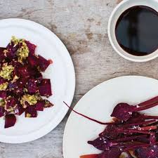 3 Salades De Betteraves Faciles A Faire Par Gwyneth Paltrow Chatelaine Betterave Salade Betterave Recette Salade