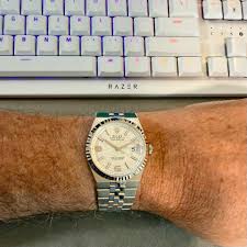 It's 10:10. Quick! Grab the camera! : r/rolex
