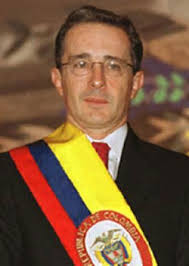 No vinimos a quejarnos vinimos a trabajar por la patria*. Alvaro Uribe Velez