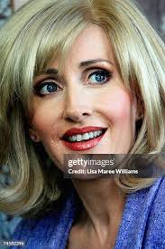 140 Lisa Putnam Stock Photos, High-Res Pictures, and Images