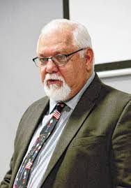 Tom Kretz's Instagram, Twitter & Facebook